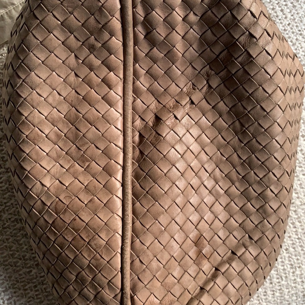 Bottege Veneta Large Intrecciate Crossbody - Picture 10 of 13